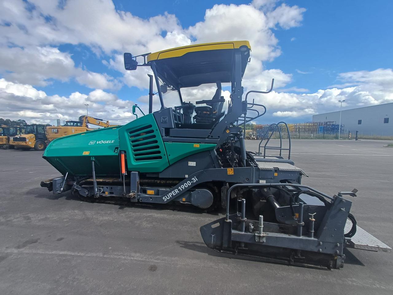 asphalt paver